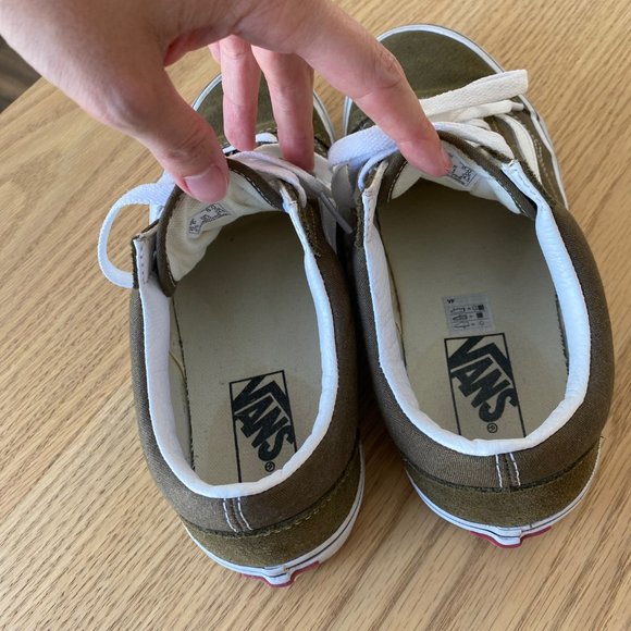 Old Skool Vans in Beech Green (olive green), size 8 - Picture 4 of 5